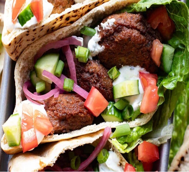 Street Food in the UK: 10 Must-Try Dishes & Top Food Markets You Can’t Miss
